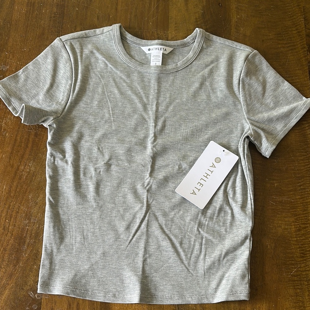 Athleta Gray Fitted Short Sleeve Tee
